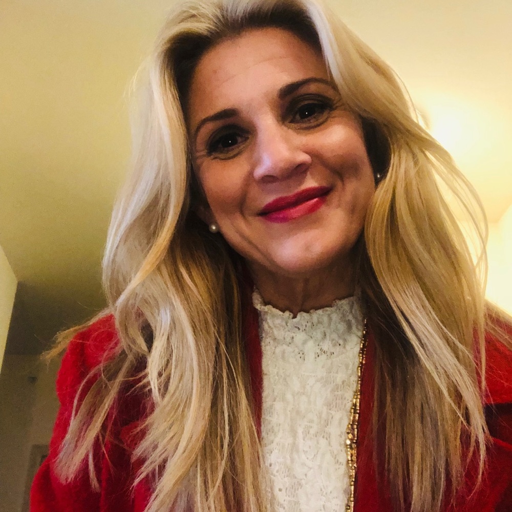 Meet your Posher, Leslie